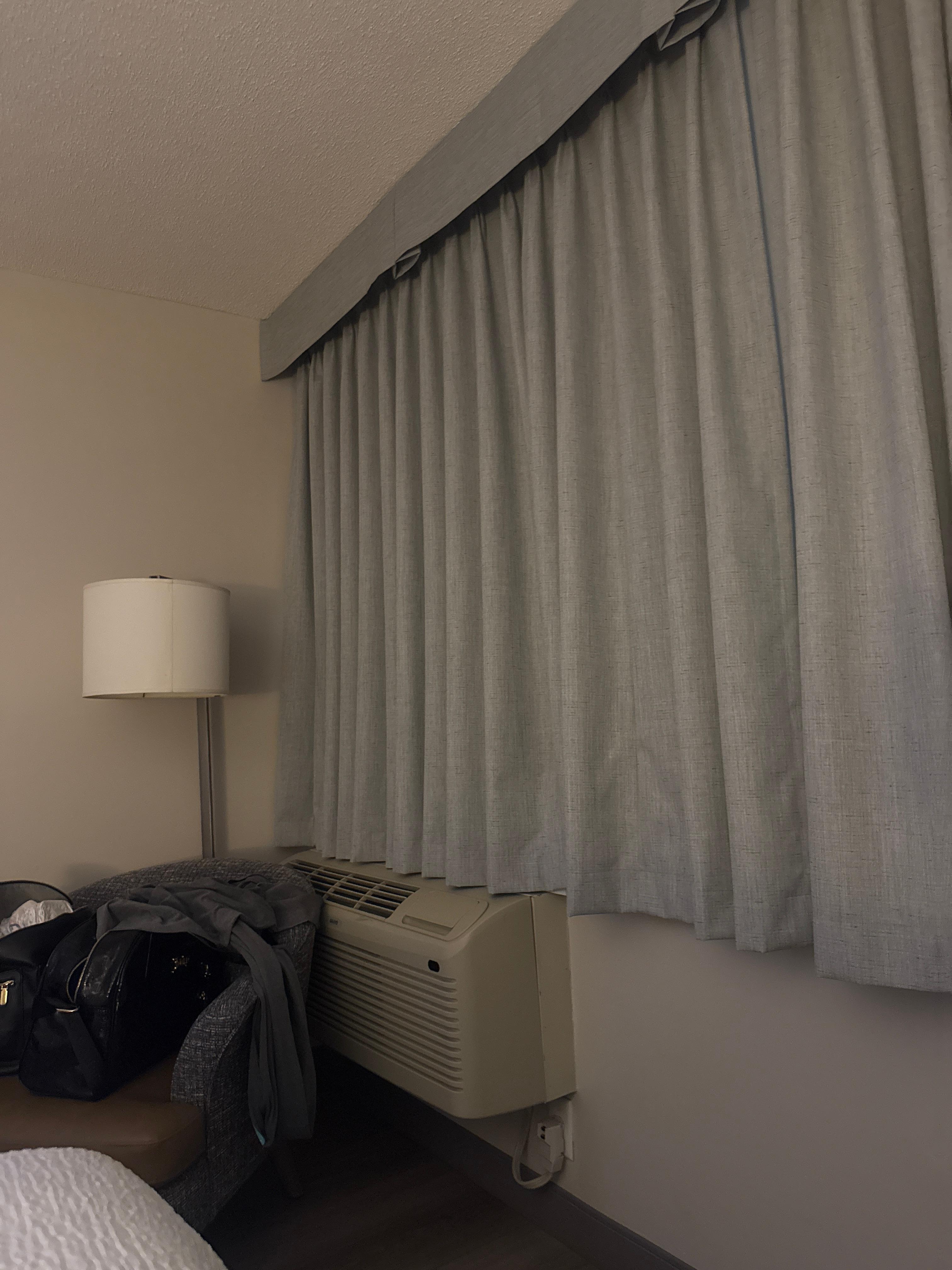 Black out blinds, self-explanatory heater, air conditioner, wifi, bedding is fresh, pillows fluffed