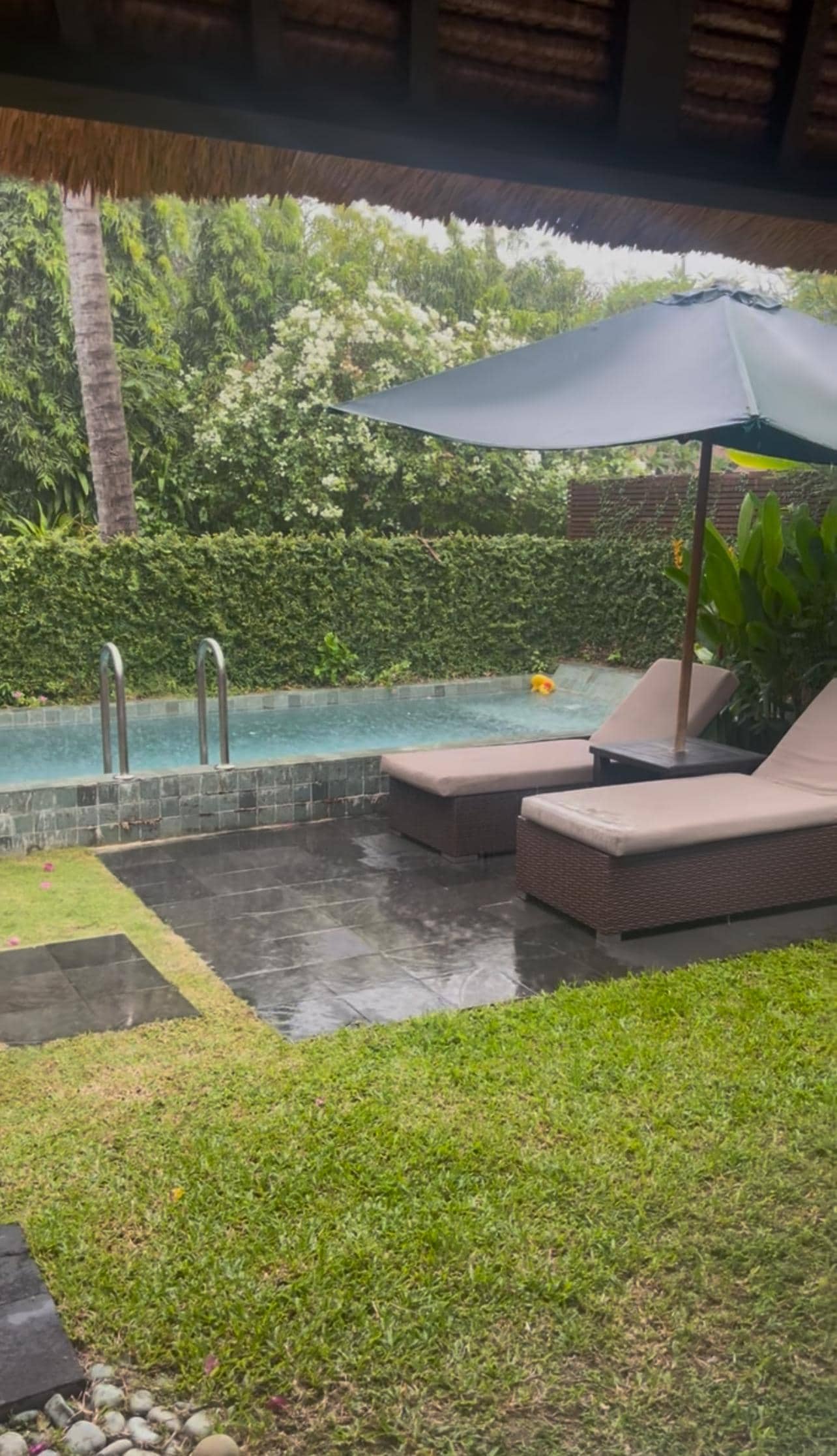 Pool villa