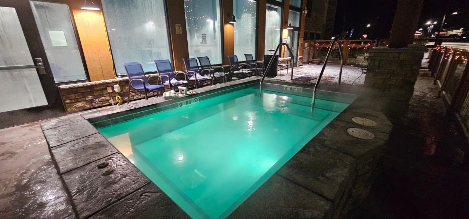 jacuzzi bajo techo externo 