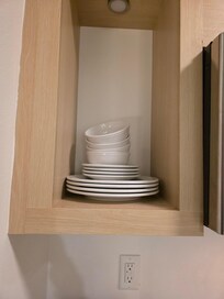 Kitchen dishes