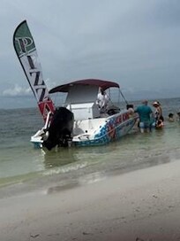 Ice cream on the sand? Yes, Please!!
