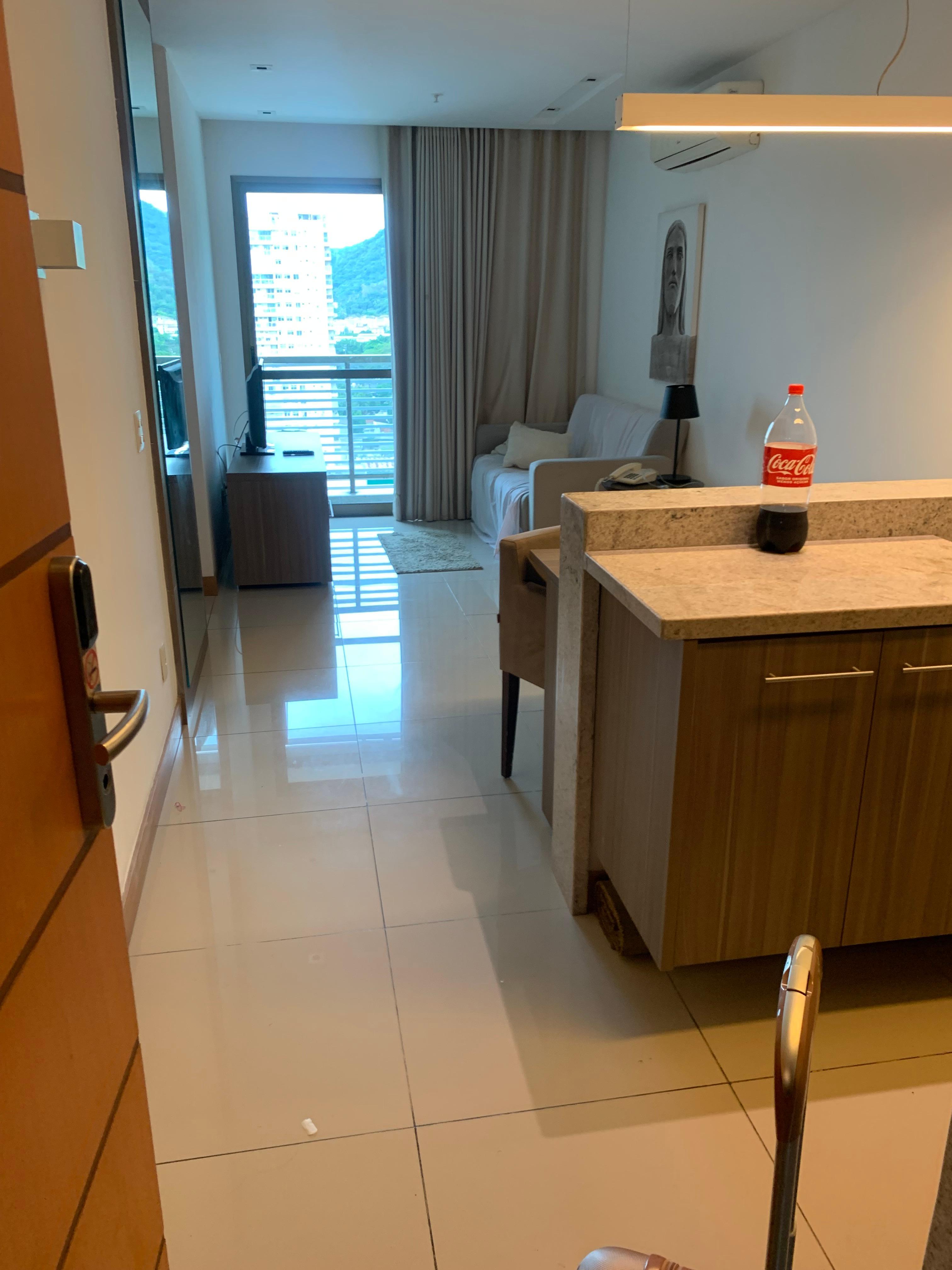 Entrada do quarto. 