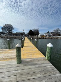 Short walk to the dock from the house