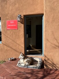 making her self at home