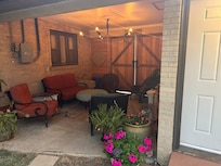 Outdoor niche for relaxing during the summer months