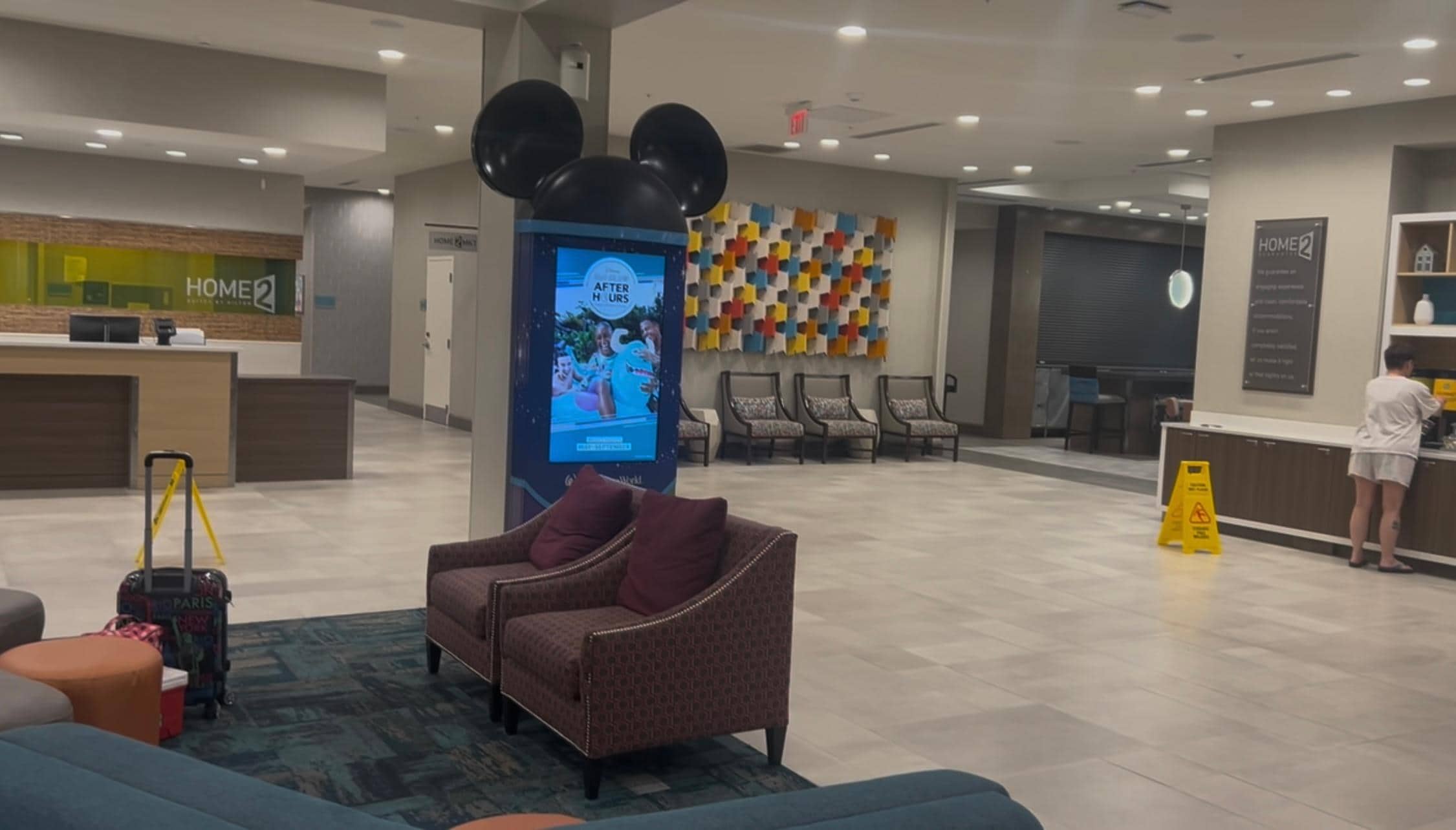 Lobby was welcoming and clean. There is also a desk for tourism/park help.