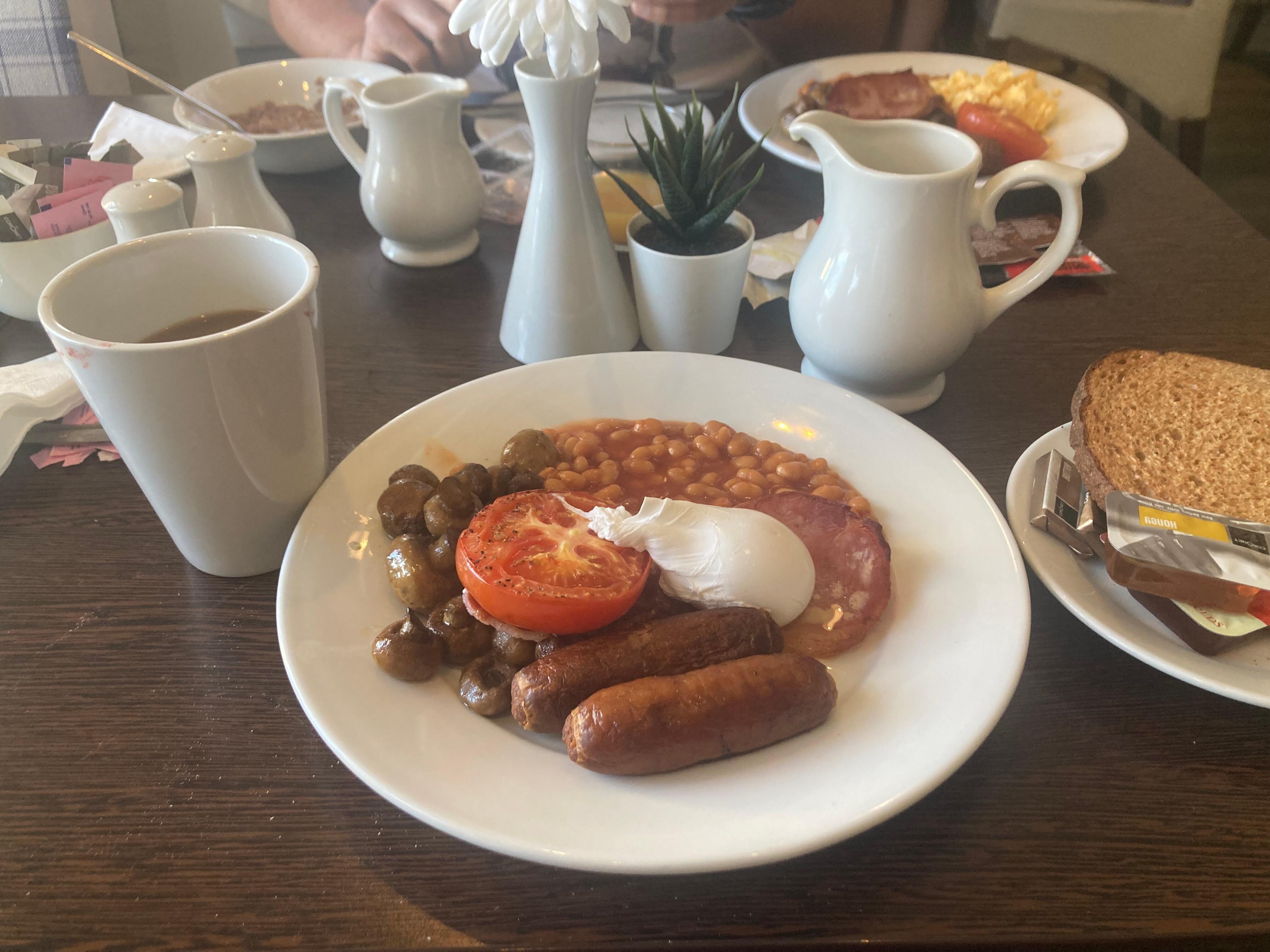 I always have breakfast in the hotel it’s delicious 