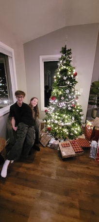 Beautiful Christmas decorations done by the hosts!