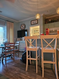 Kitchen /Dining Area ... so cute