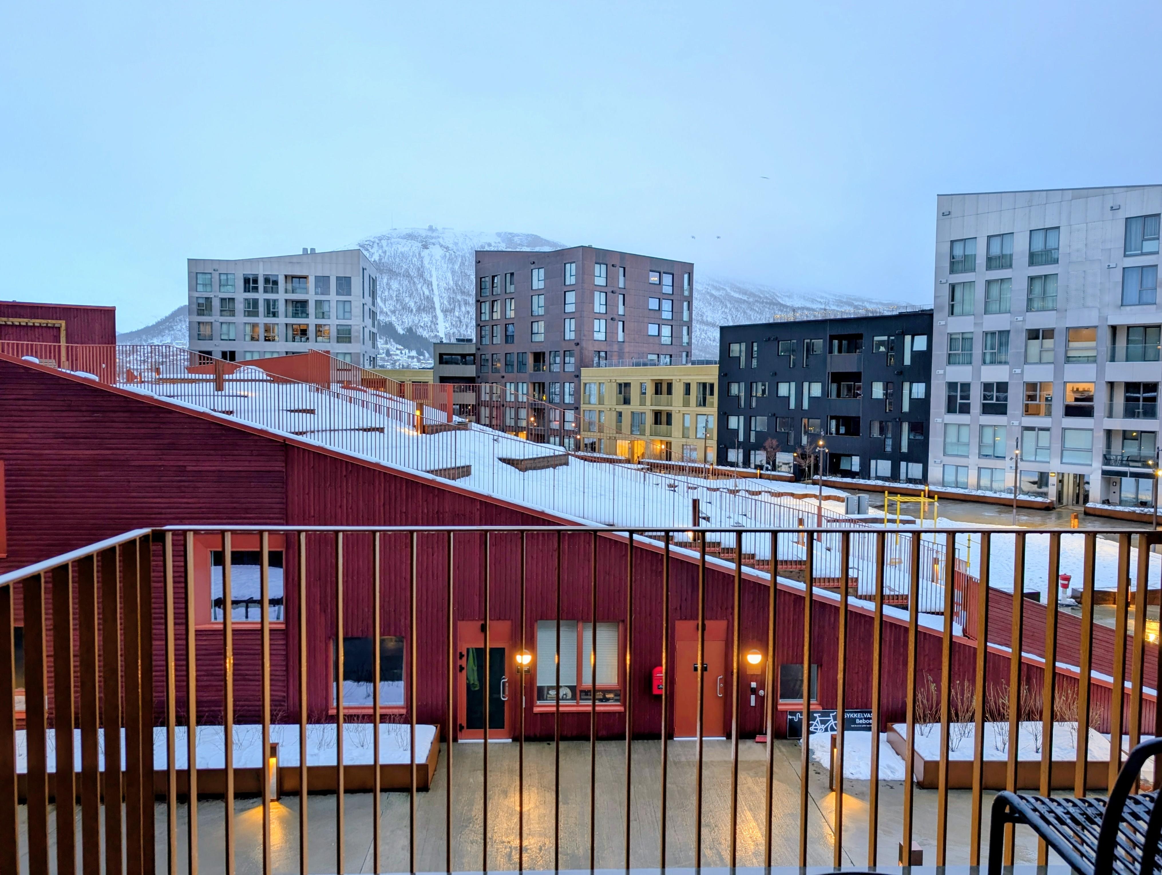 Aussicht vom Balkon (Sicht auf Fjellheisen)