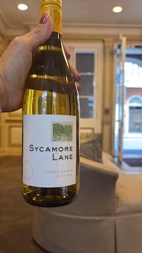 Expedia gifted us a bottle of wine! How nice!! Thank you!