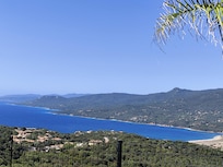 Le Golfe de Valinco depuis le salon de jardin