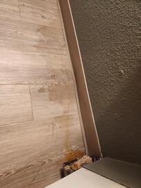 Under air conditioning unit