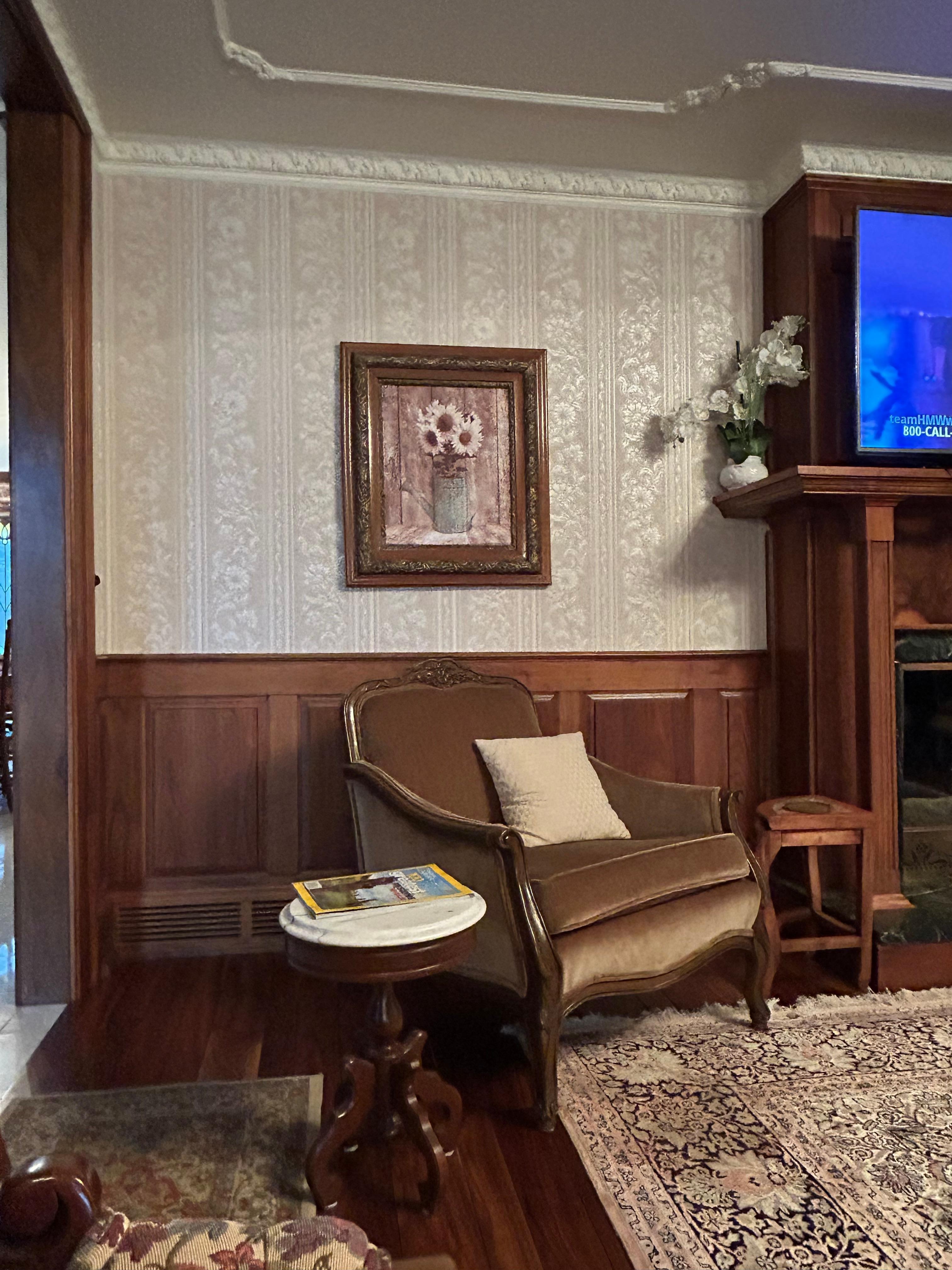 Formally beautiful living room