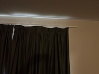 Curtains with minimal hooks