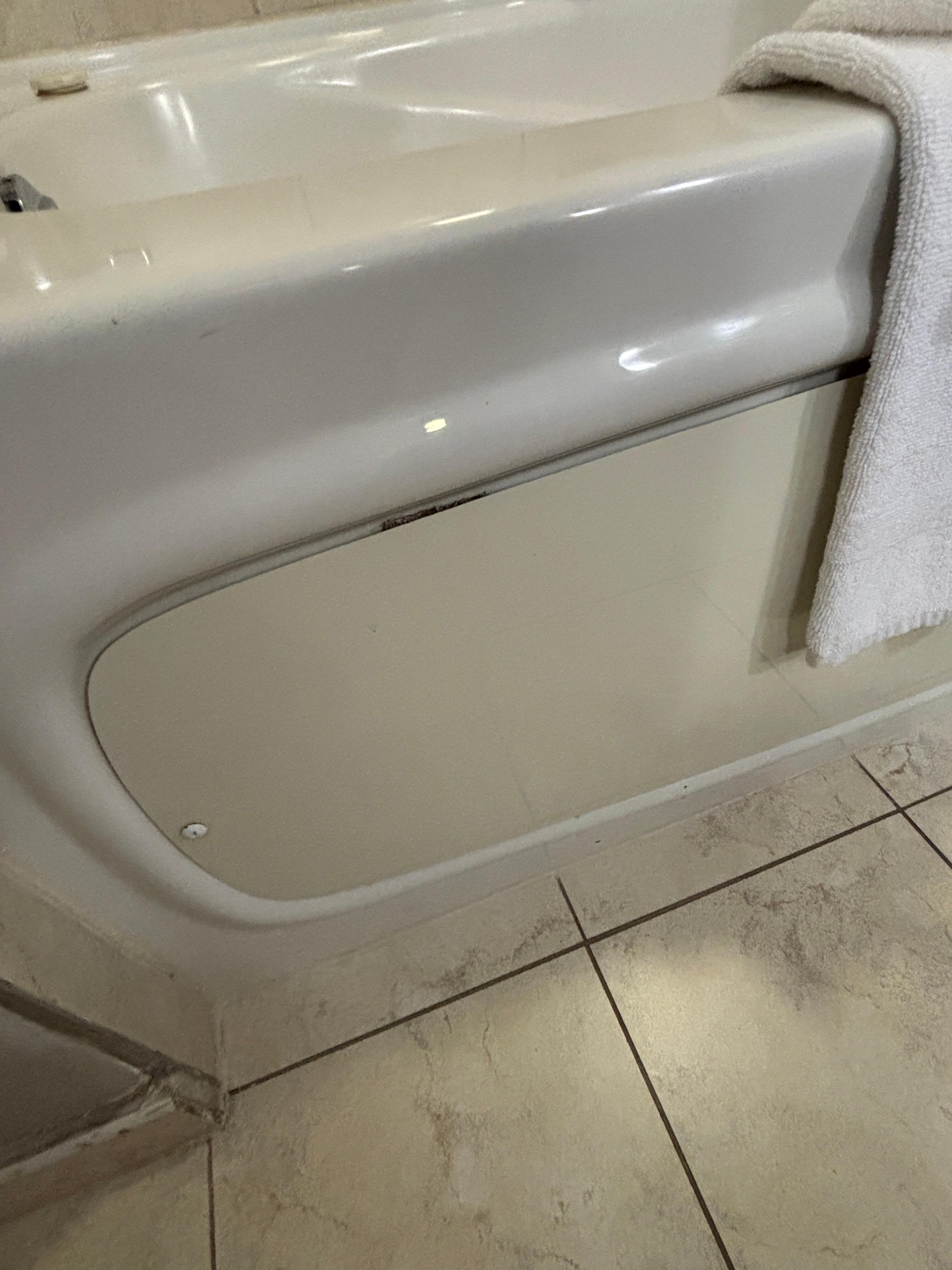 Old, icky looking tub