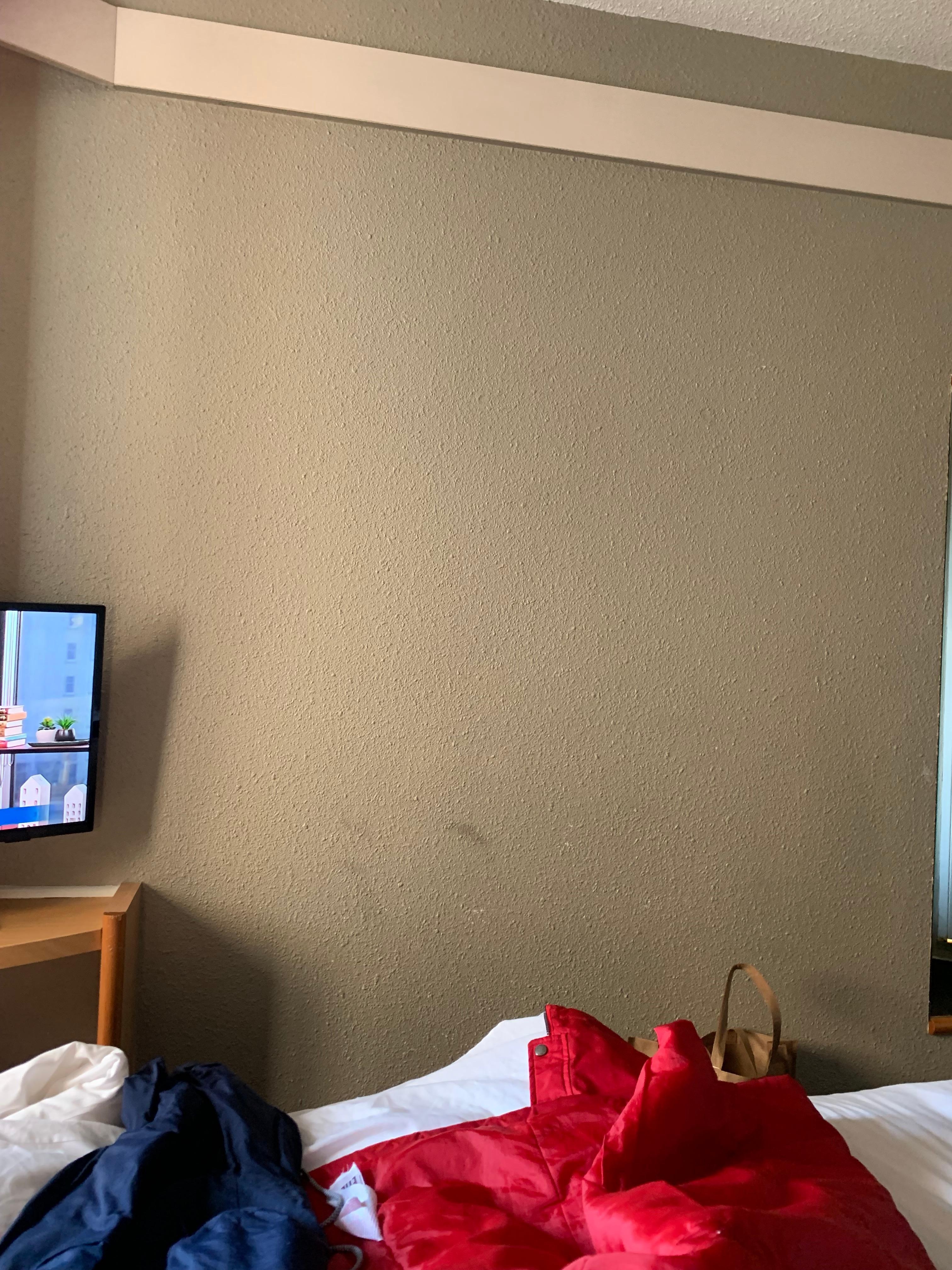 Dirty walls and awful colour