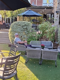 Relaxing in lovely surroundings at the end of a busy day!