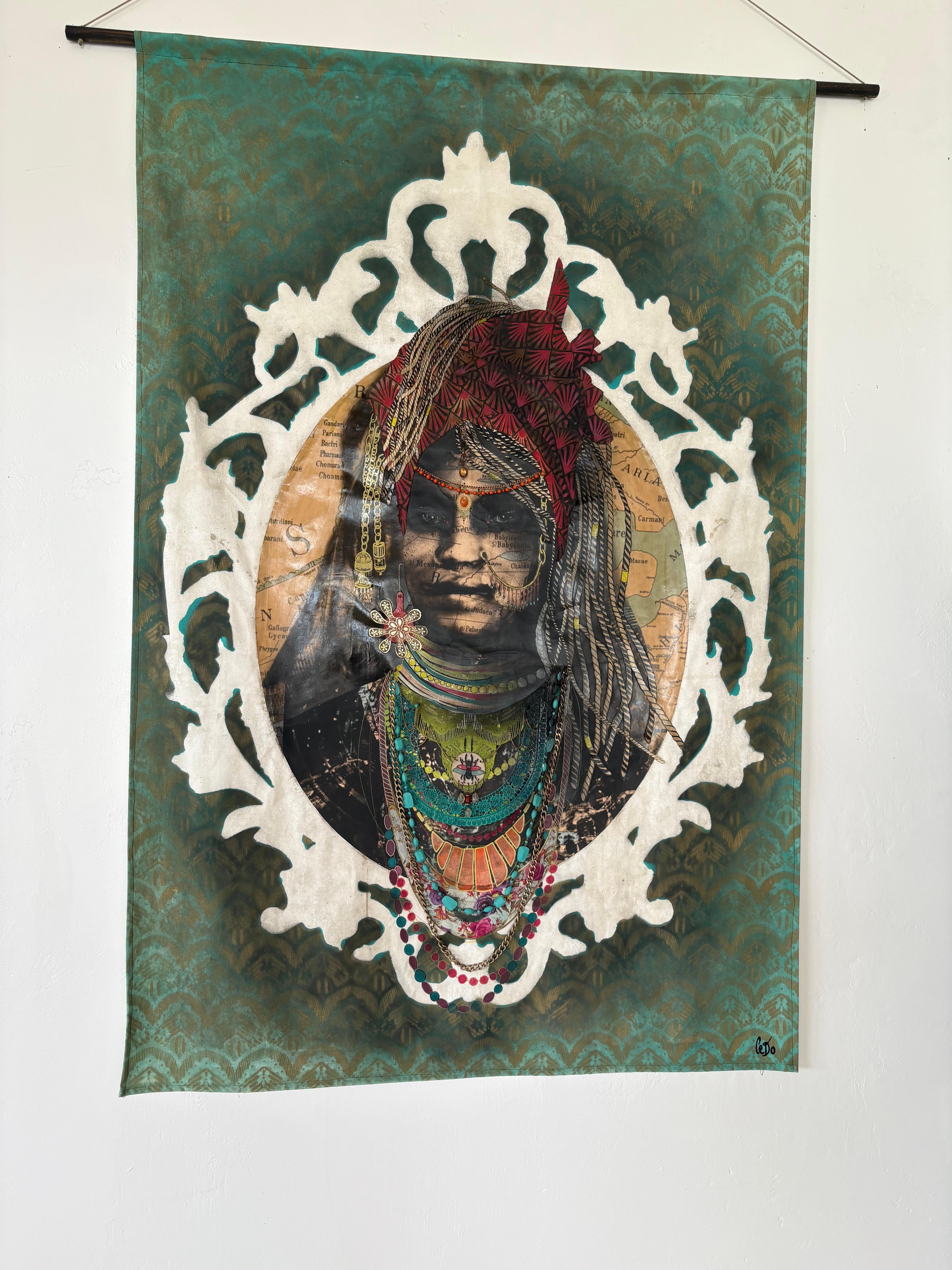 Is this pleasant to see in the center of the main lobby?