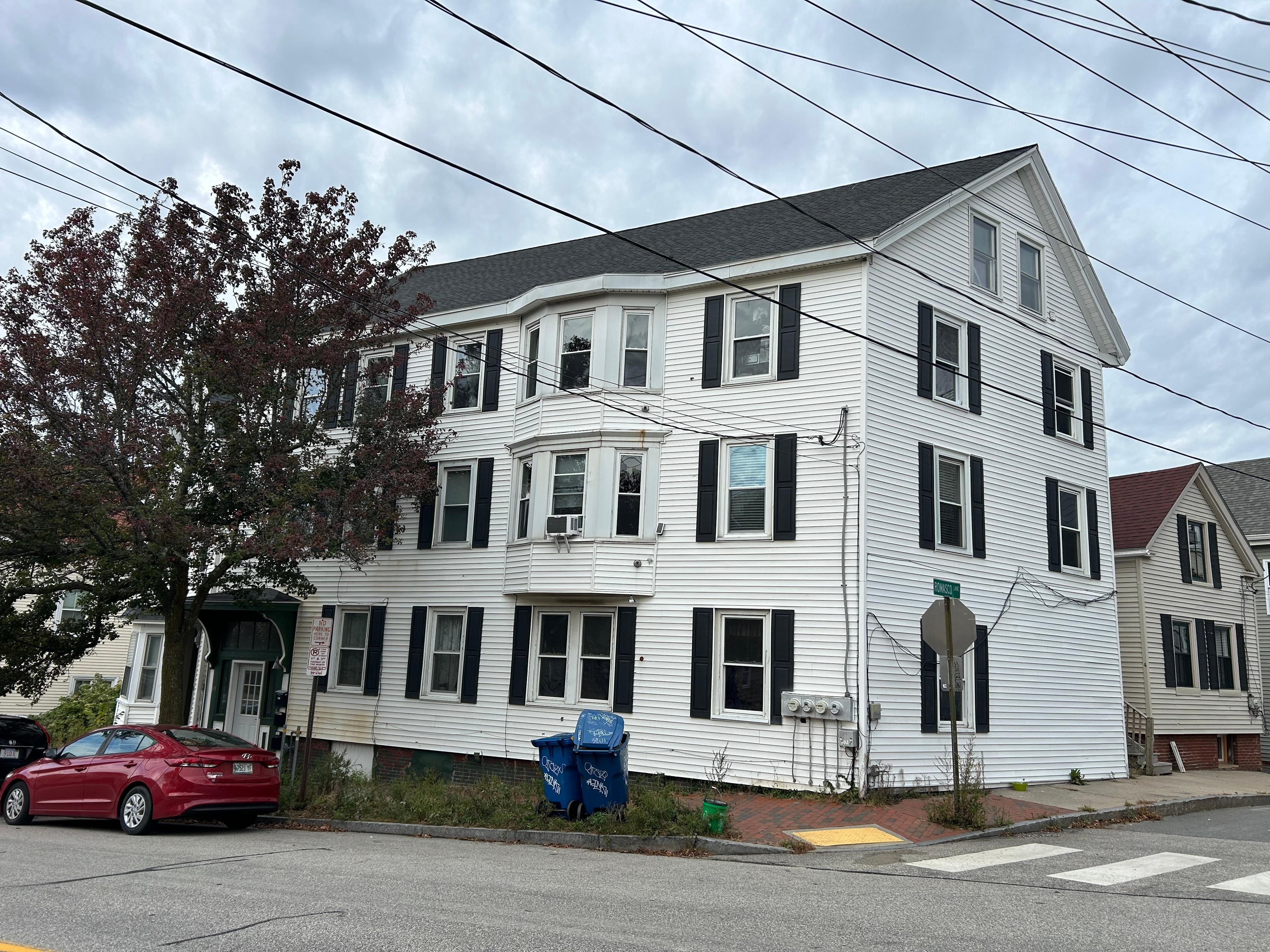 We stayed in apartment on 2nd floor