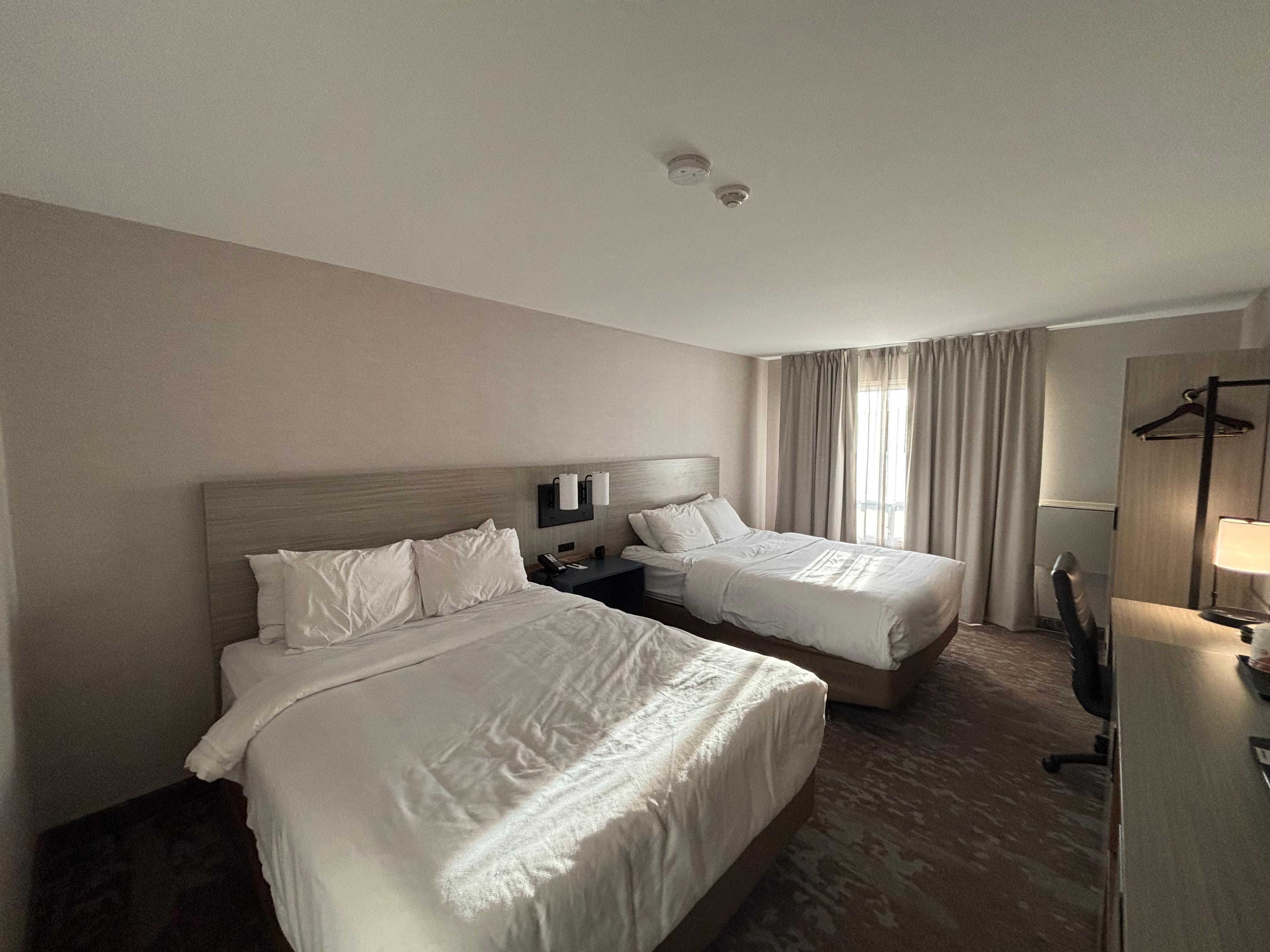 Pillow were fixed and fluffed!