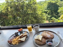 Delicioso breakfast and restaurant