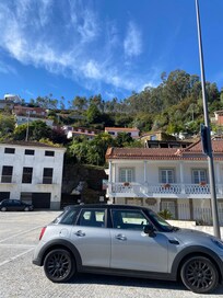 Parking is easy at Porto Carvoeiro just down the pathway.