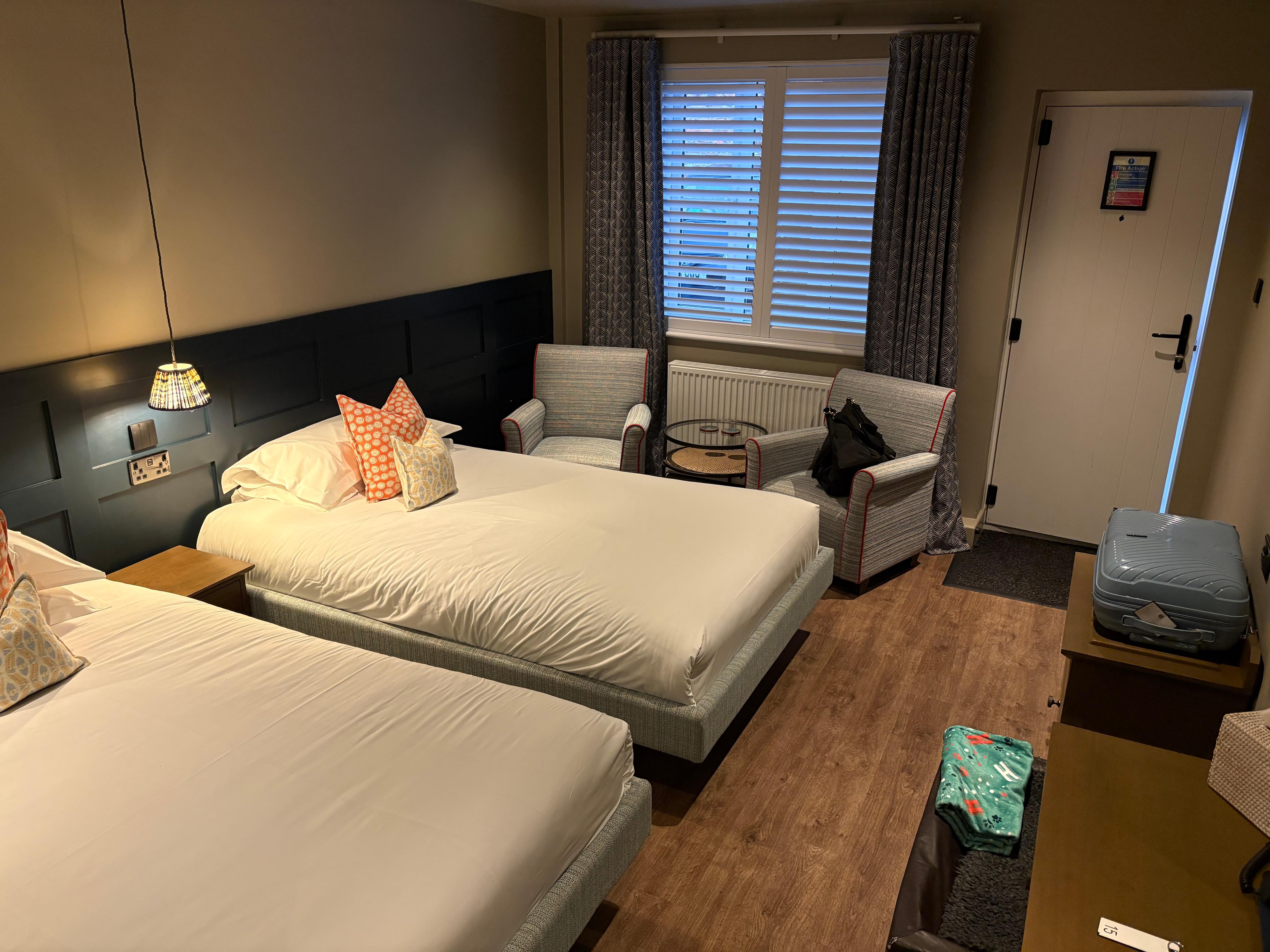 Pet friendly twin room was spacious, very well finished and incredibly clean. Stylish and warm. 
