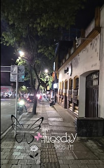 Great location across from Parque Lleras..