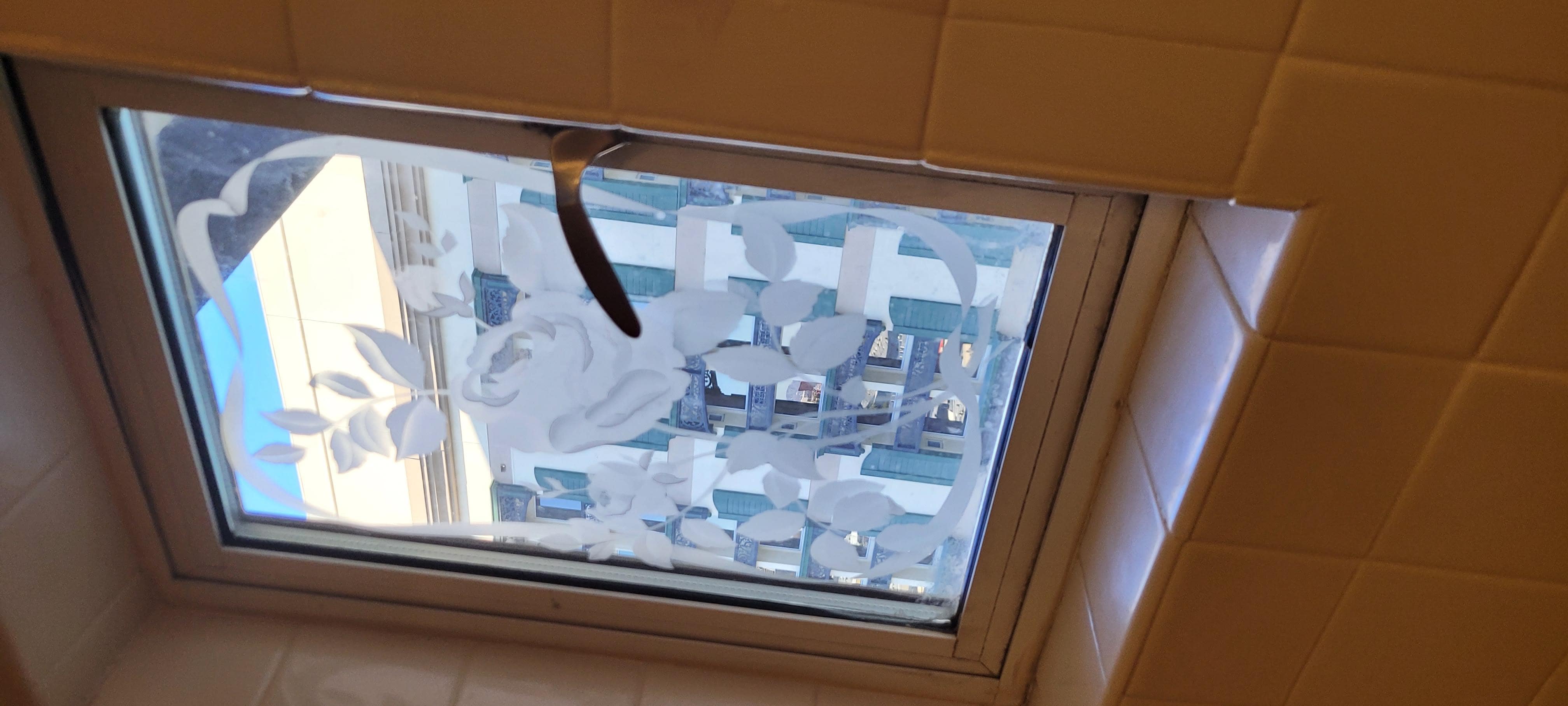 No curtten on Window، and look at left corner as while on ، and No air Conditions works as room ، they Camera to Foxit after 2th day by turning it to off ، as No control as I do ، only off as dose not show ؟ shame on management and you to give me