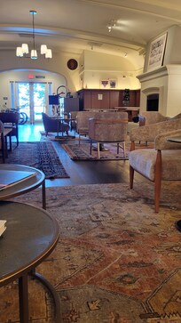 Lobby. Loved the lobby.