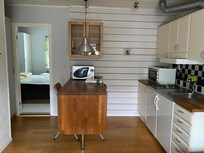 KĂŒche mit Blick ins Schlafzimmer