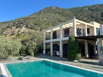 Prachtig zwembad, perfect onderhouden met zeewater