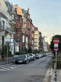 The street adjacent to the hotel.