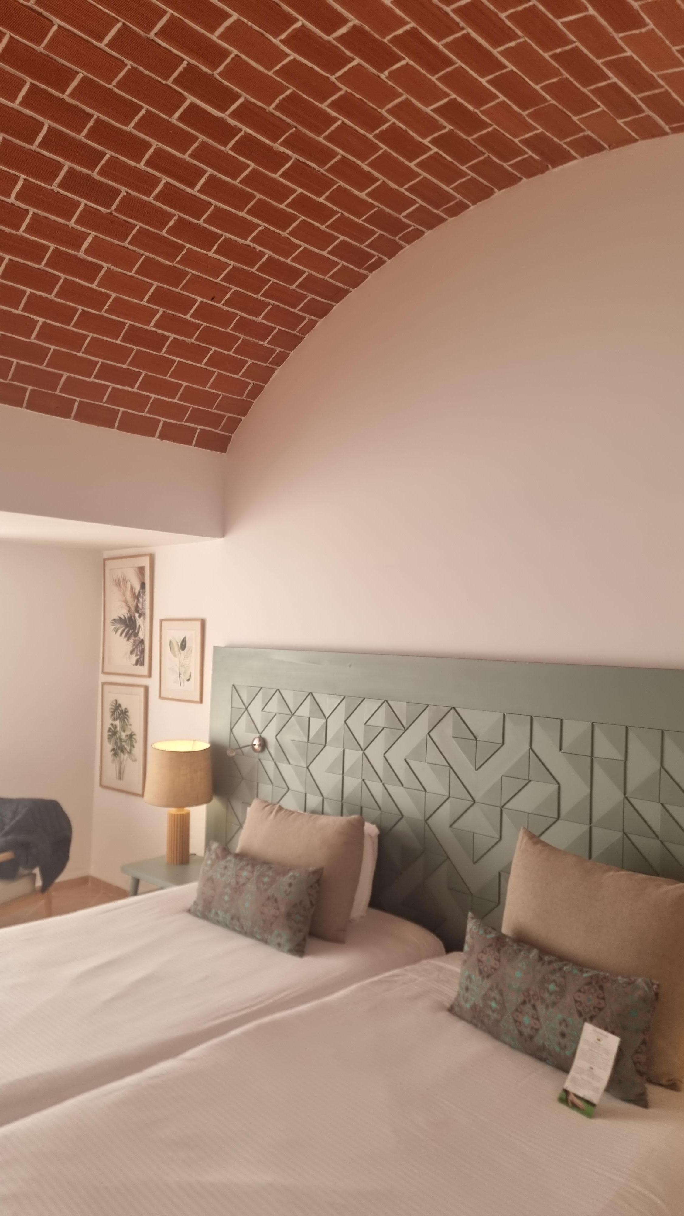 V
Bed are not comfortable 