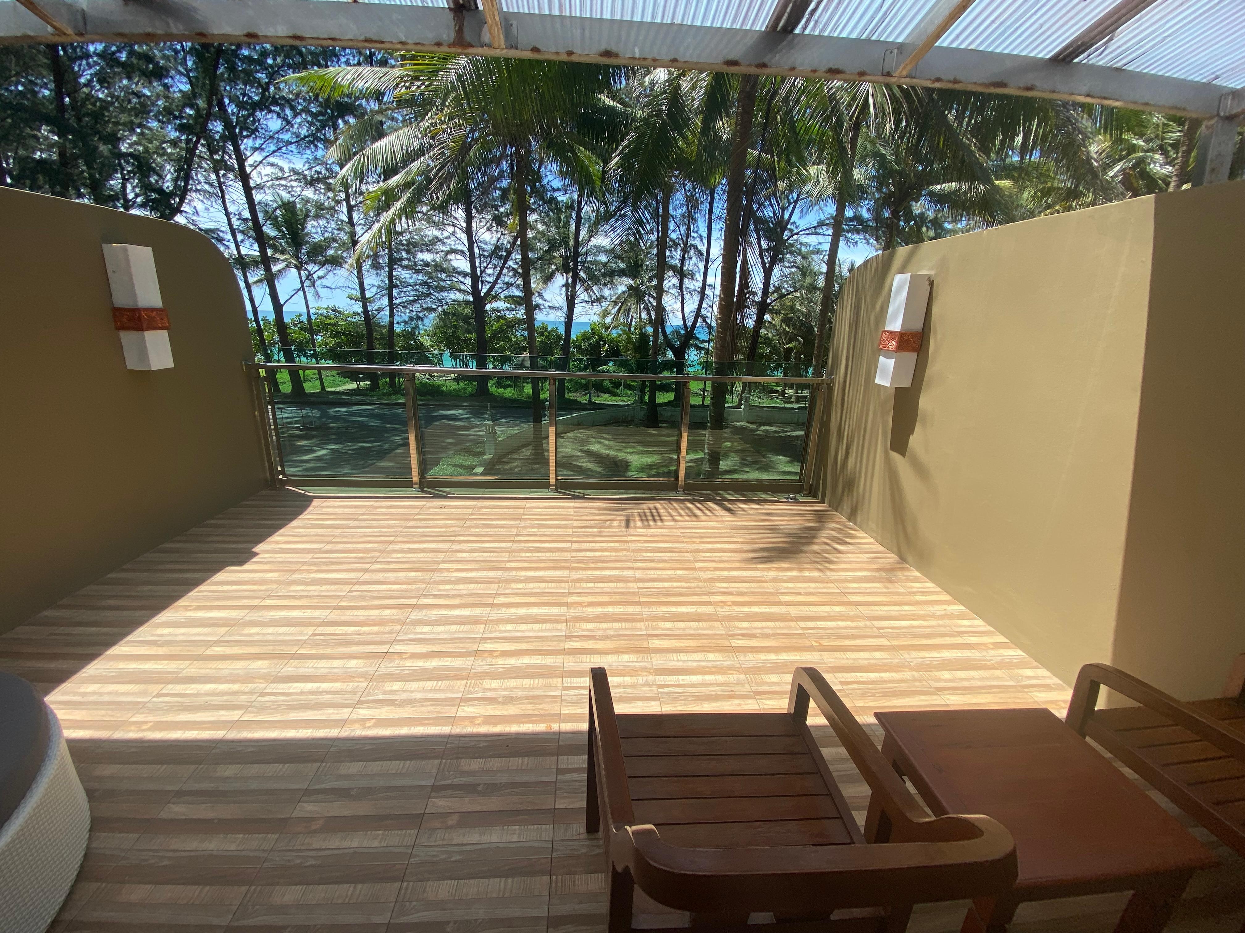 Lovely view to the beach