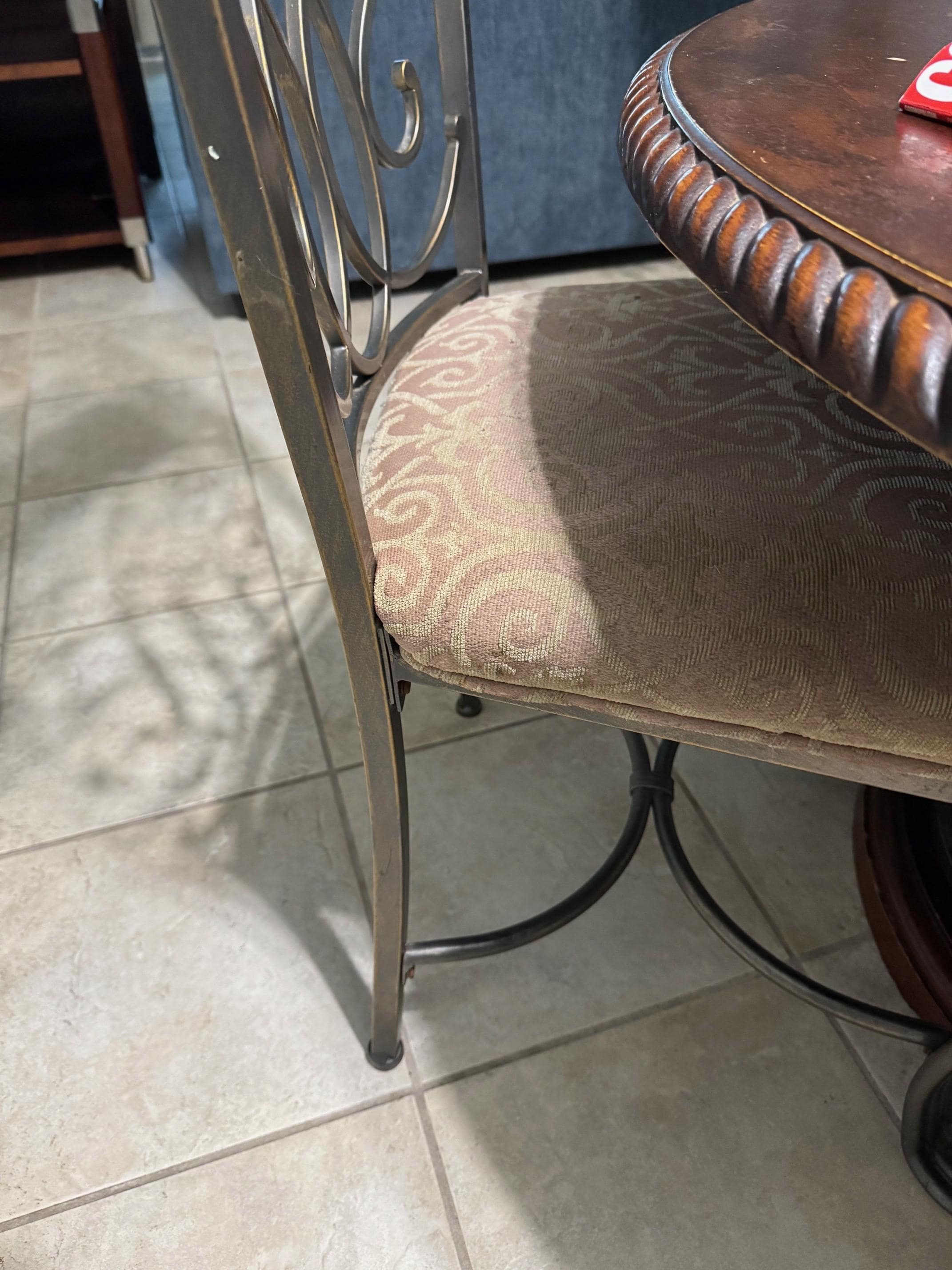 Your Kids Might Have Trouble Sitting At This Table