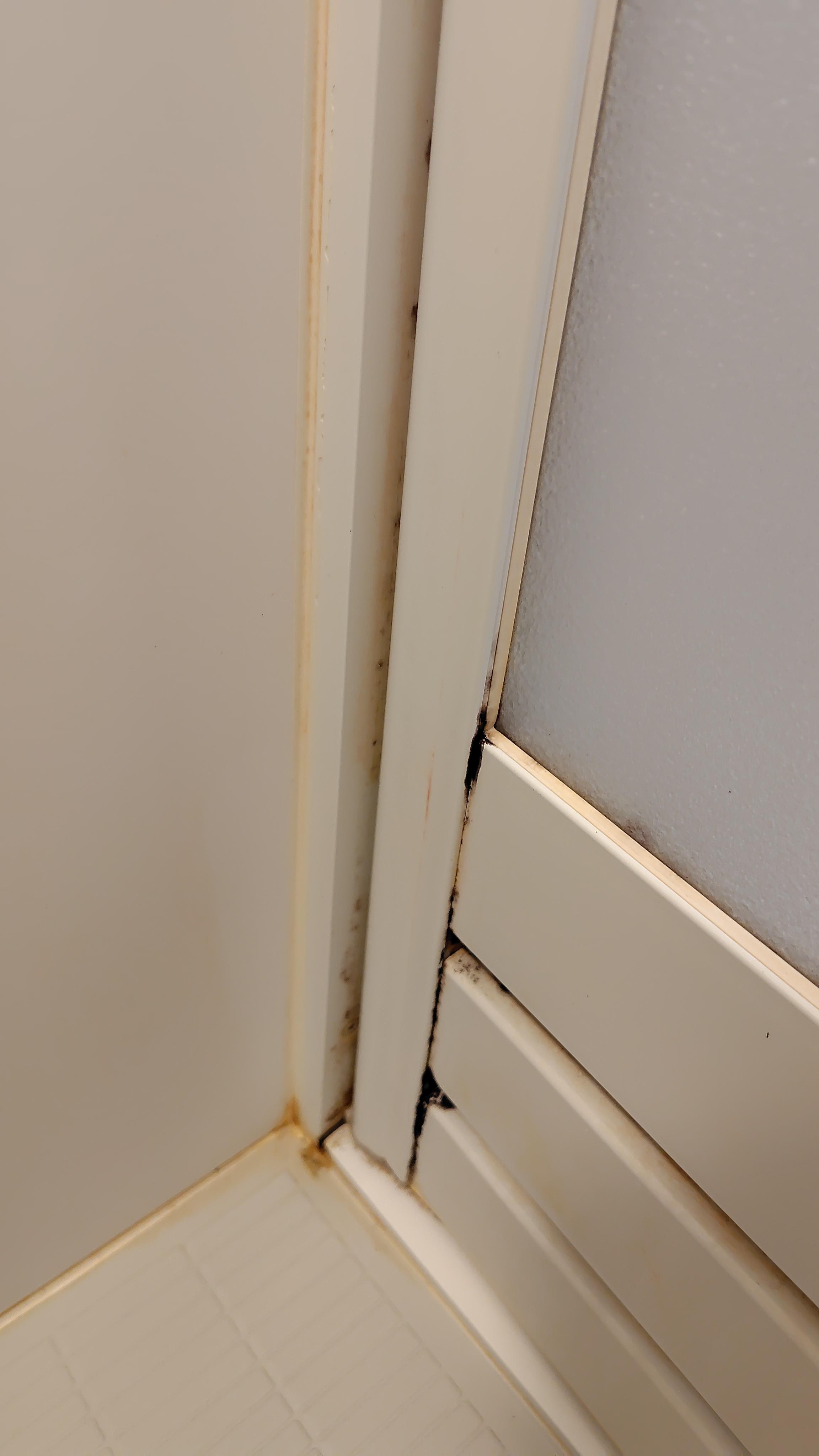 バスユニットの扉