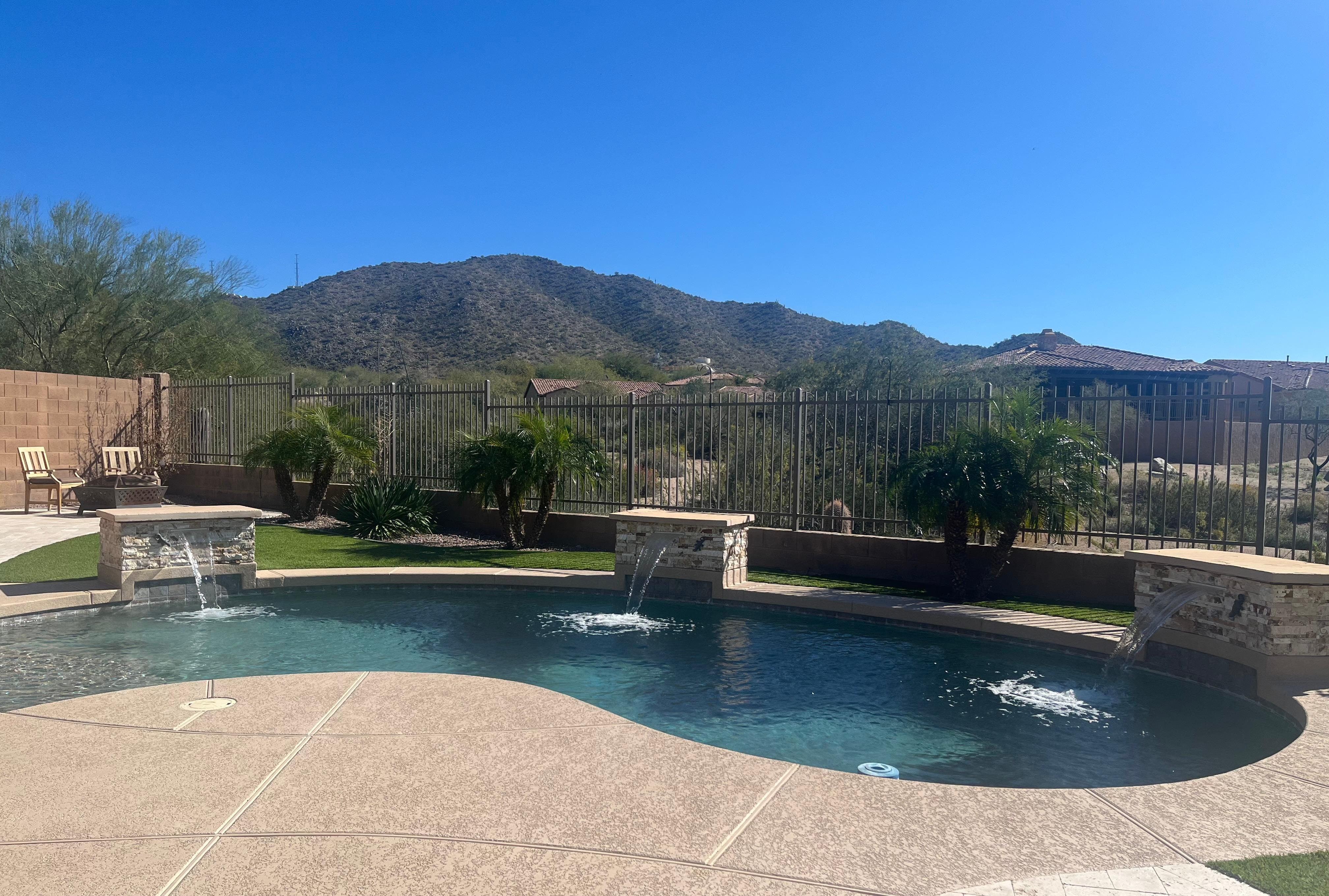 Relaxing private backyard 