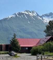 Alaska Wildlife Conservation Center, Girdwood, AK