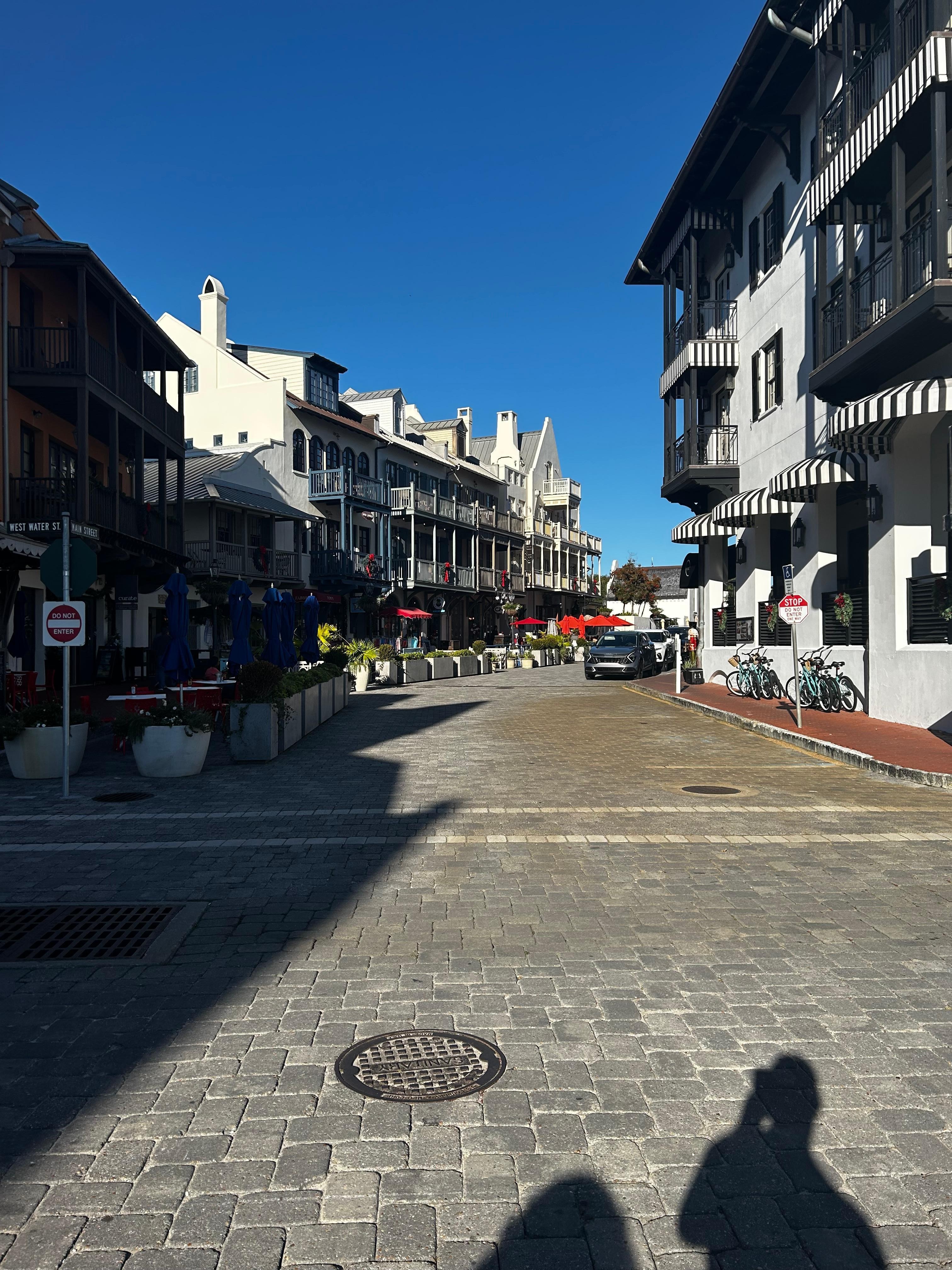 Road leading to the hotel.