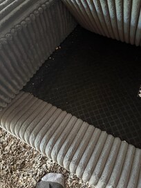 This was not cleaned after previous customer.