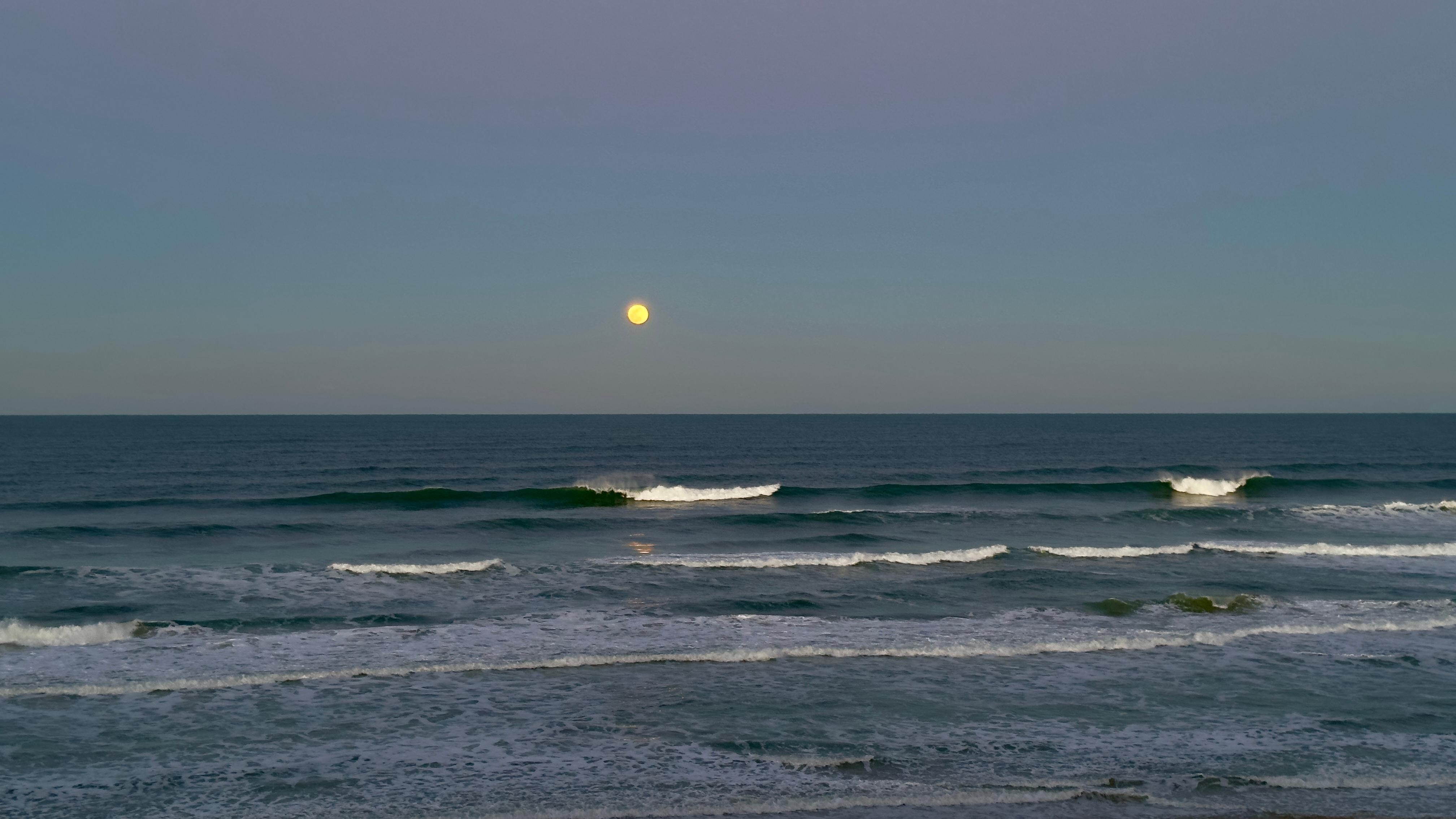 Moonrise from the balcony.