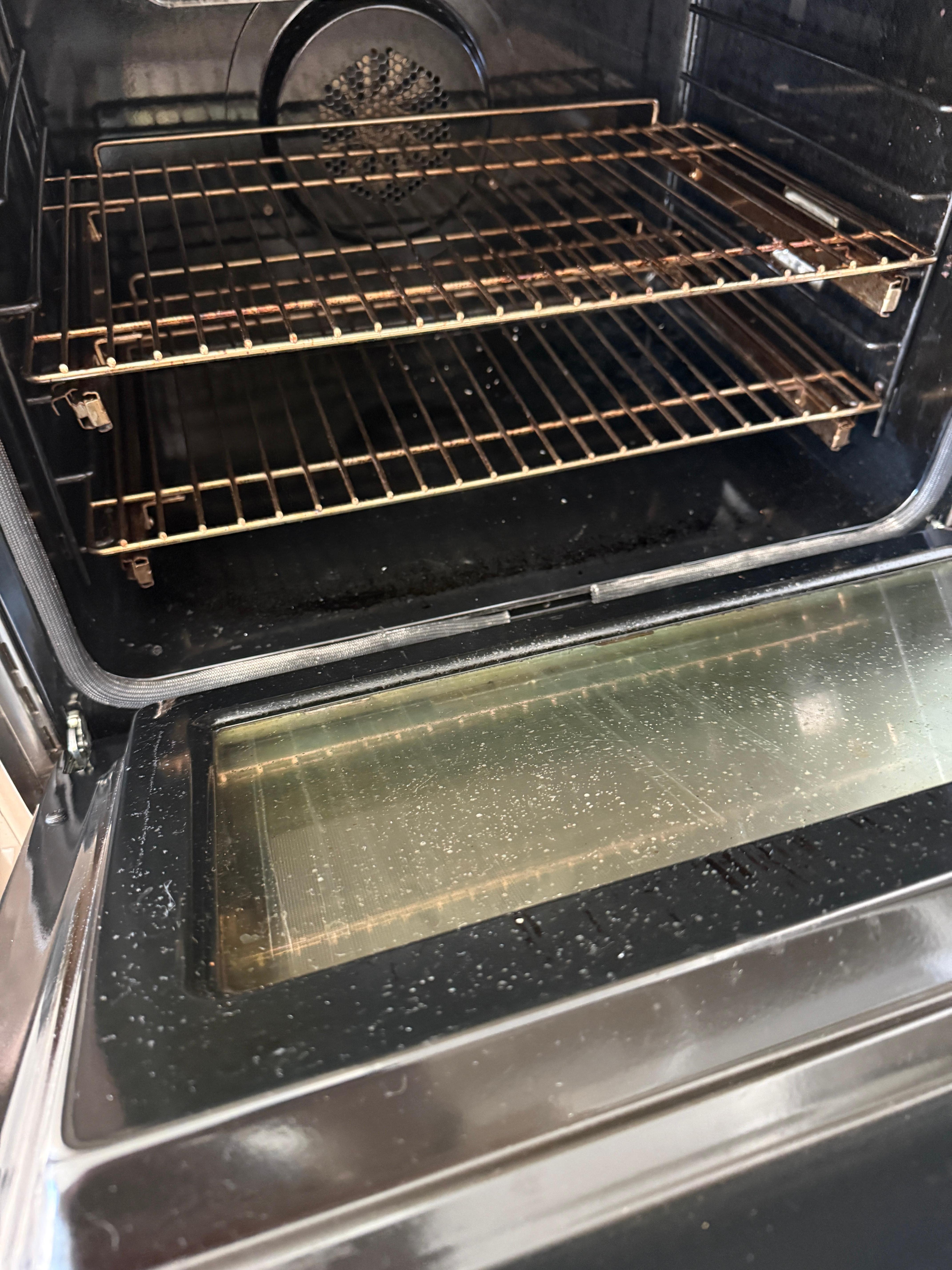 Oven broken and unusable. Extremely dirty.