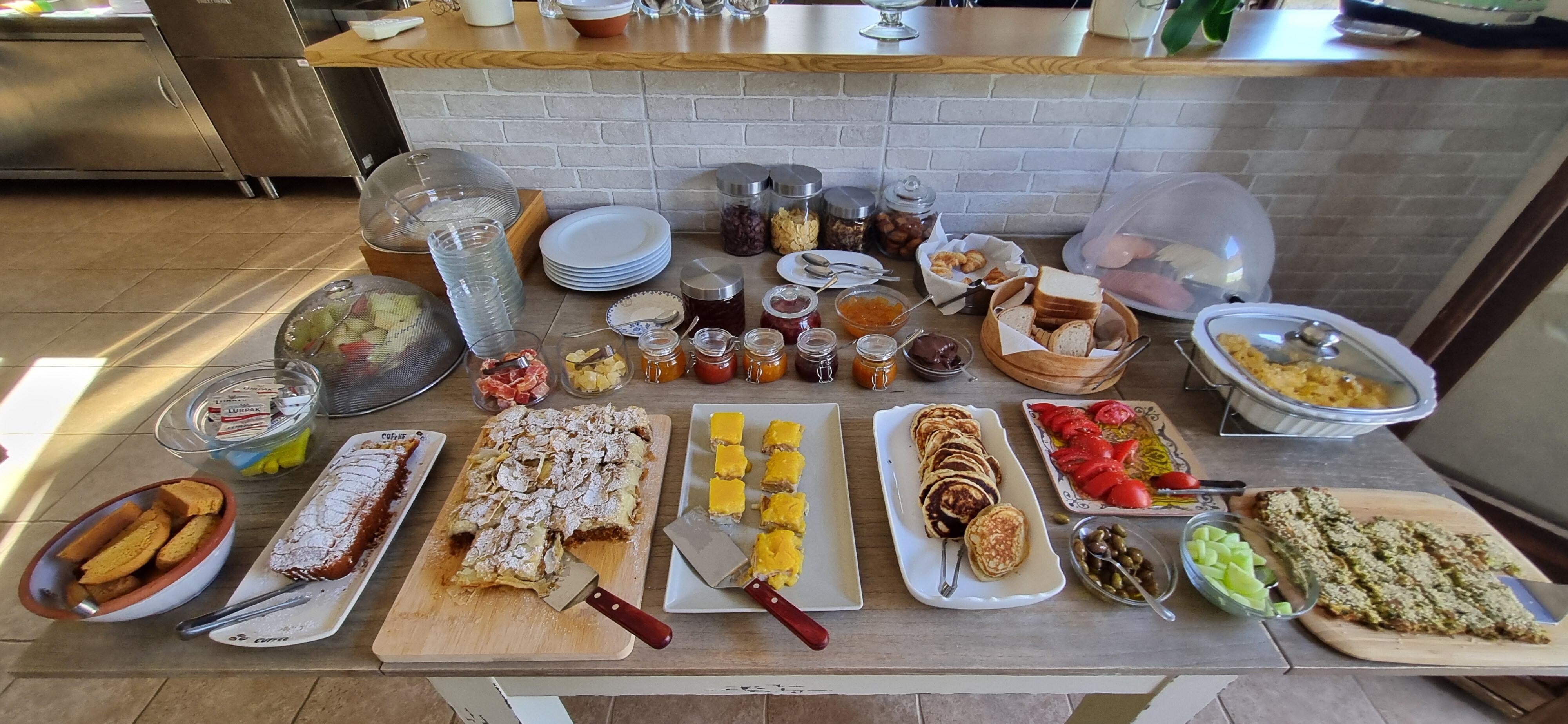 Breakfast 