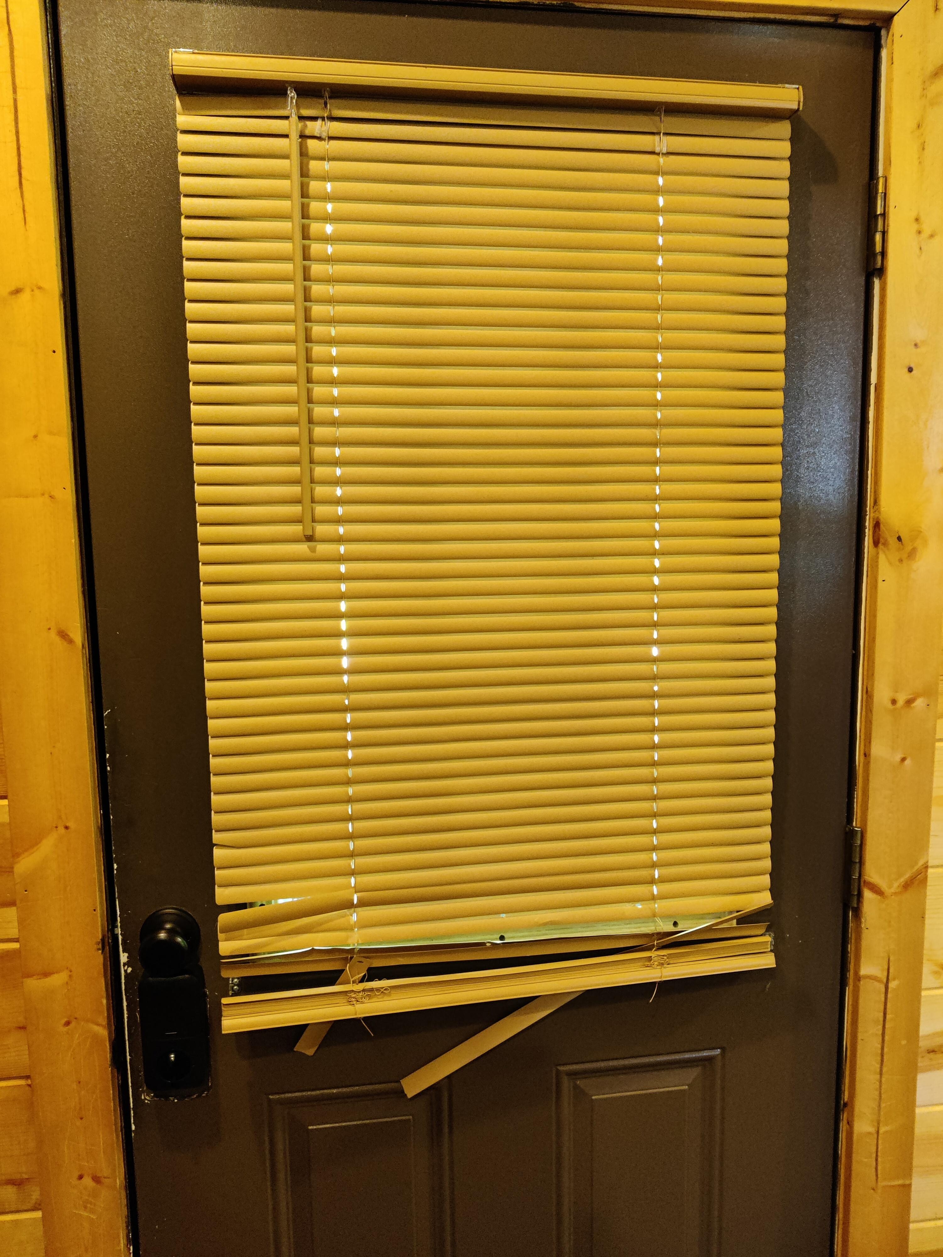 front door blinds at time of check in