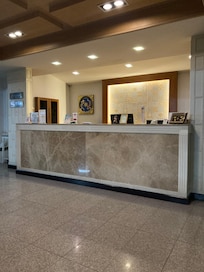 いつもいないフロント(笑)