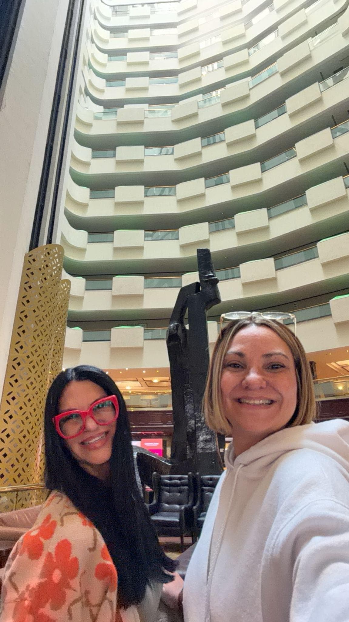 
Beautiful hotel. Very good location.