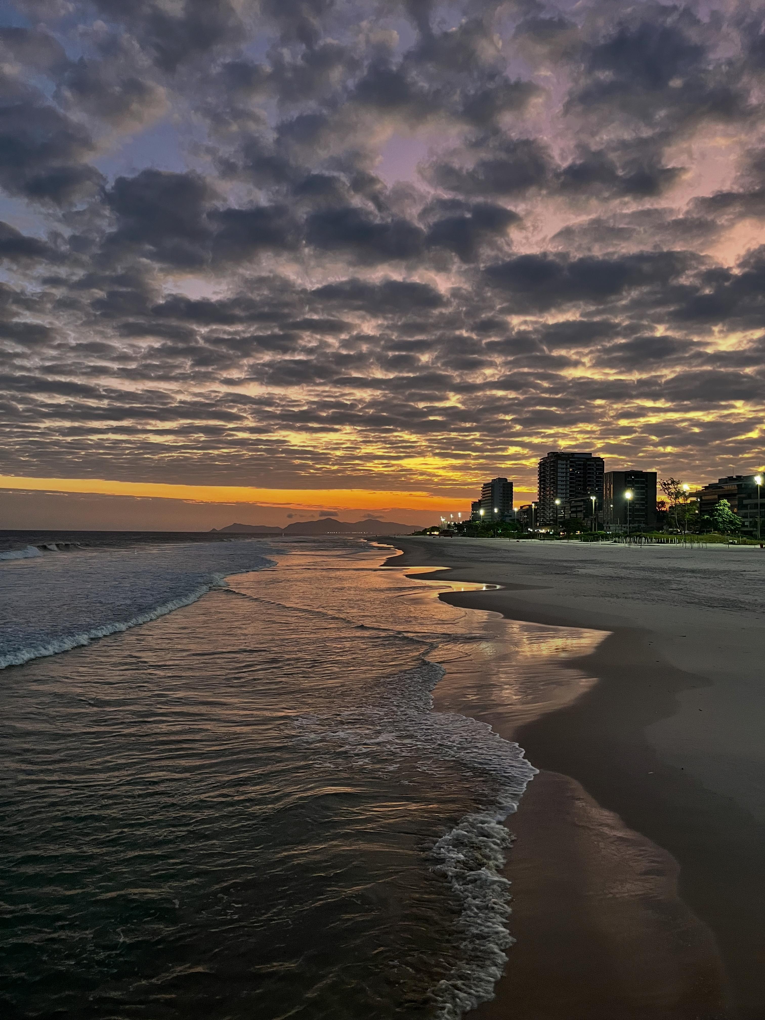 Por do sol em frente ao hotel!