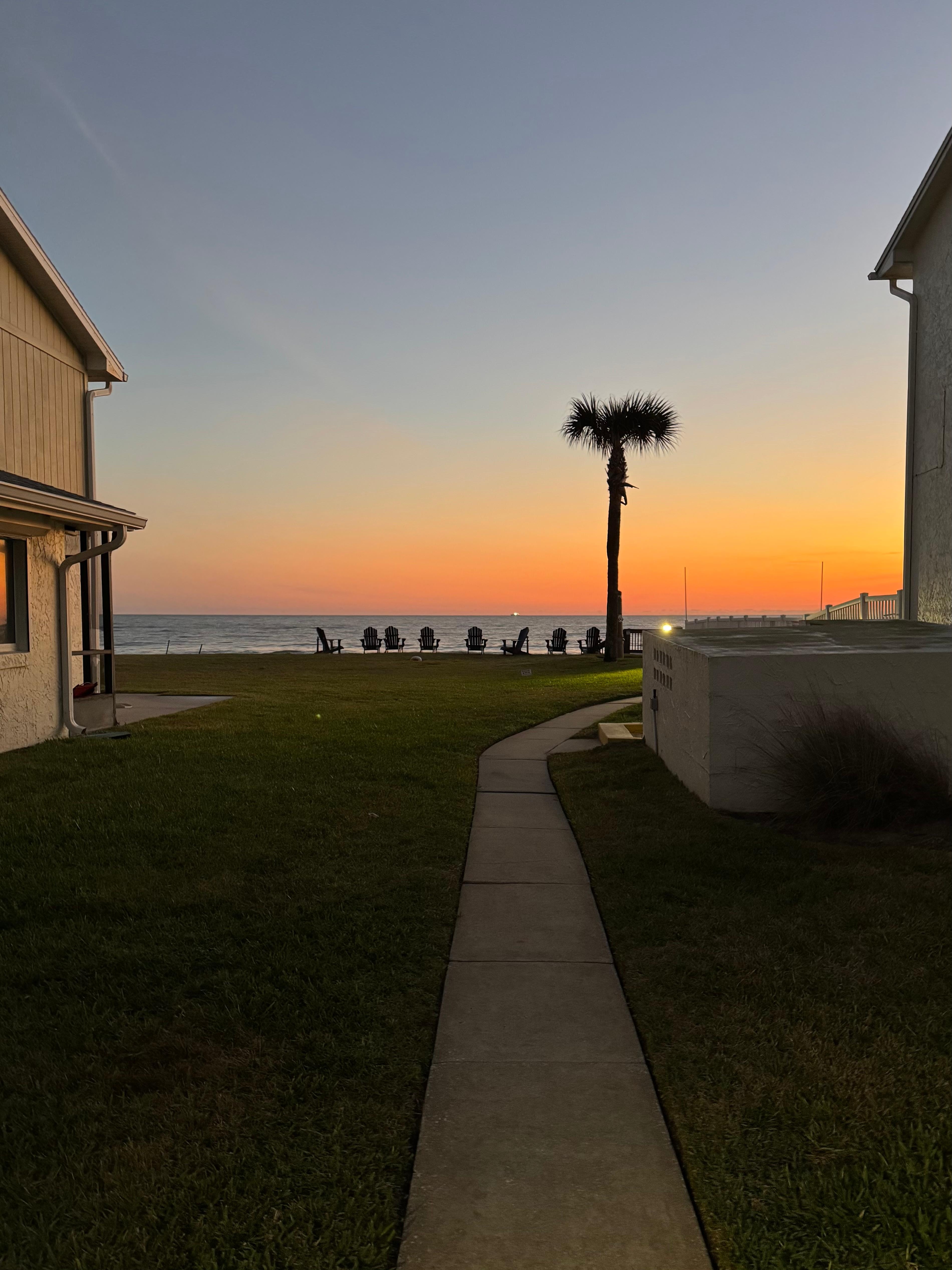 Private walkway to beach 